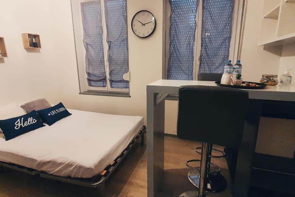 Appartement Super studio au pied de la cathédrale à Amiens Extérieur photo